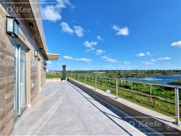 Casa en venta de Cuatro Dormitorios con Piscina en Pueblos del Plata - Magallanes
