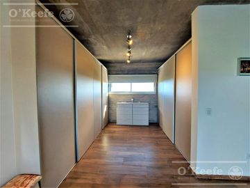 Casa en venta de Cuatro Dormitorios con Piscina en Pueblos del Plata - Magallanes