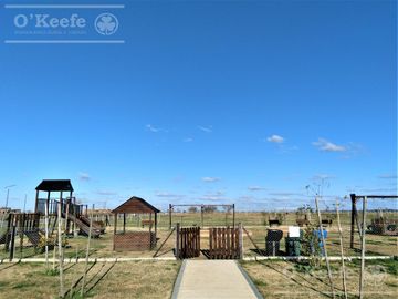 Casa en venta de Cuatro Dormitorios con Piscina en Pueblos del Plata - Magallanes