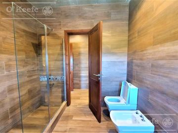 Casa en venta de Cuatro Dormitorios con Piscina en Pueblos del Plata - Magallanes