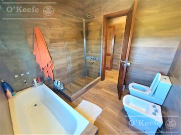 Casa en venta de Cuatro Dormitorios con Piscina en Pueblos del Plata - Magallanes