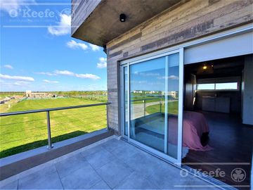 Casa en venta de Cuatro Dormitorios con Piscina en Pueblos del Plata - Magallanes