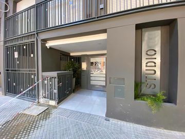 Departamento con terraza exclusiva y amenities en Maipú 2247 – Entrega inmediata