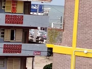 Casa en venta - 3 Dormitorios 3 Baños - Cochera - 660Mts2 - Villa Gesell