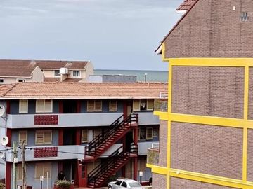 Casa en venta - 3 Dormitorios 3 Baños - Cochera - 660Mts2 - Villa Gesell