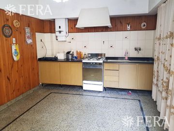 Venta de Terreno ó casa a reciclar en Wilde (28475)