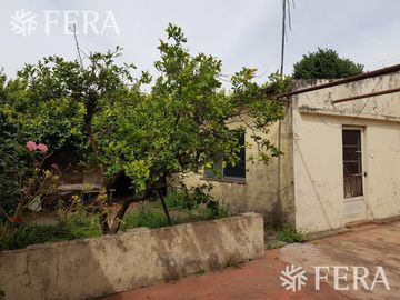 Venta de Terreno ó casa a reciclar en Wilde (28475)