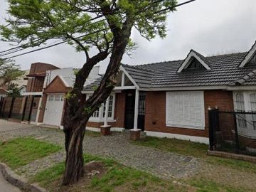 Casa en venta - 3 Dormitorios 2 Baños - 140Mts2 - Monte Grande