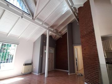 Casa en venta - 3 Dormitorios 2 Baños - 140Mts2 - Monte Grande