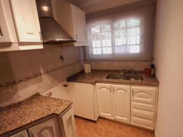 Casa en venta - 3 Dormitorios 2 Baños - 140Mts2 - Monte Grande