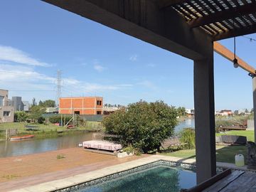 Casa en venta-Santa Isabel-Laguna-4 Ambientes-Pileta climatizada-Ingeniero Maschwitz-Escobar