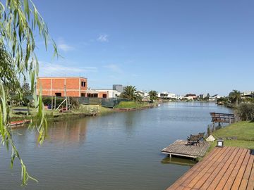 Casa en venta-Santa Isabel-Laguna-4 Ambientes-Pileta climatizada-Ingeniero Maschwitz-Escobar