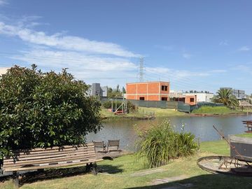 Casa en venta-Santa Isabel-Laguna-4 Ambientes-Pileta climatizada-Ingeniero Maschwitz-Escobar
