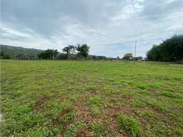 LOTE EN VENTA EN URBANIZACION PRADERAS DE GUCHINTE