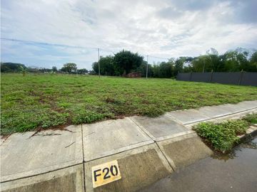 LOTE EN VENTA EN URBANIZACION PRADERAS DE GUCHINTE