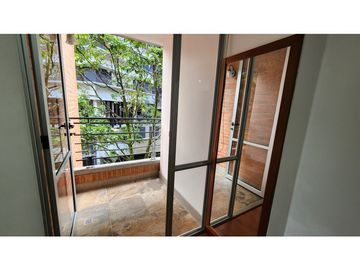 VENTA APARTAMENTO LOMA DE LOS BENEDICTINOS ENVIGADO