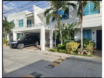 Casa Remodelada en Conjunto Cerrado – Bavaria, Santa Marta E-8