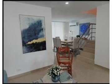 Casa Remodelada en Conjunto Cerrado – Bavaria, Santa Marta E-8