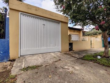 Venta Casa 3 Ambientes Con Parque En Castelar Sur