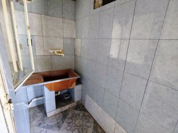 Venta Casa 3 Ambientes Con Parque En Castelar Sur