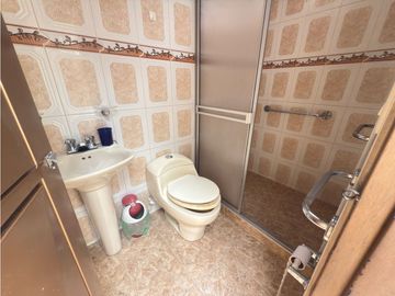 VENTA CASA CON RENTA VILLAMARIA