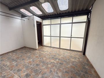 VENTA CASA CON RENTA VILLAMARIA
