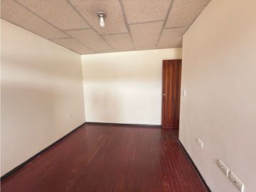 VENTA CASA CON RENTA VILLAMARIA