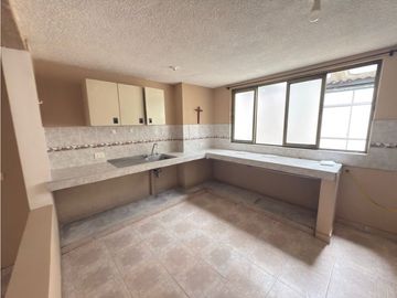 VENTA CASA CON RENTA VILLAMARIA
