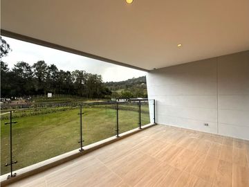 VENDEMOS CESION DE DERECHOS APARTAMENTO ULTIMO PISO ESTRENAR SAJONIA