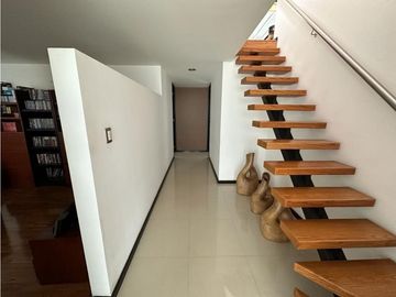 ✨ ¡HERMOSA CASA EN VENTA EN PARQUE VICTORIA, LOMAS DE ANGELÓPOLIS! ✨