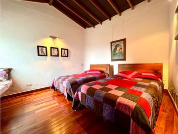 Vendo Casa campestre sector la Catedral. Envigado