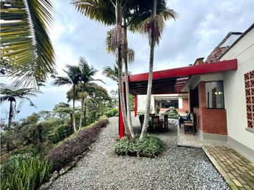 Vendo Casa campestre sector la Catedral. Envigado