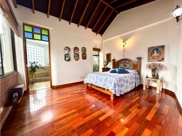 Vendo Casa campestre sector la Catedral. Envigado