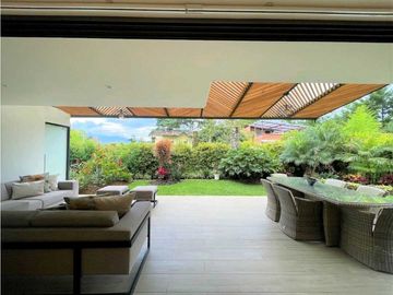 Hermosa casa en la Loma Benedictinos