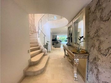 Hermosa casa en la Loma Benedictinos
