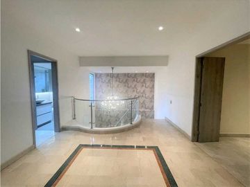 Hermosa casa en la Loma Benedictinos