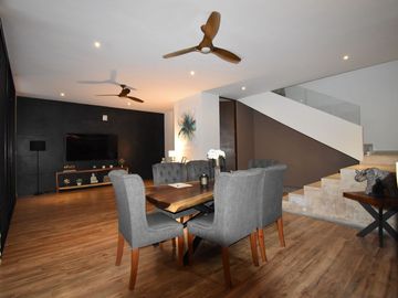 En Venta Casa en Residencial Jardines de Rejoyada en Mérida Yucatán.