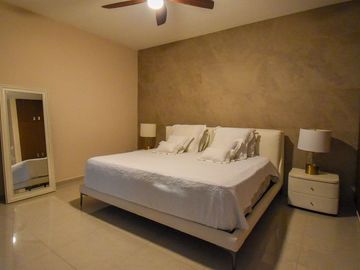 En Venta Casa en Residencial Jardines de Rejoyada en Mérida Yucatán.