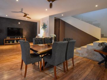 En Venta Casa en Residencial Jardines de Rejoyada en Mérida Yucatán.