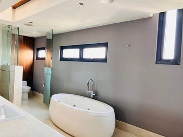 PENTHOUSE EN VENTA EN CLUB DE GOLF BOSQUES DE SANTA FE