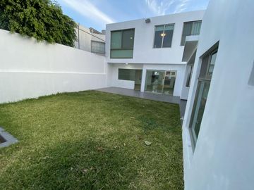 Casa en  Venta La Estancia, Jardines de Guadalupe