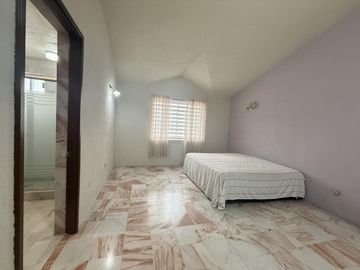 Casa en  Venta con  espacios amplios a 15 min de tec Guadalupe  Monterrey