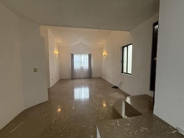 Casa en  Venta con  espacios amplios a 15 min de tec Guadalupe  Monterrey