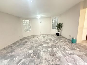 Casa en  Venta con  espacios amplios a 15 min de tec Guadalupe  Monterrey