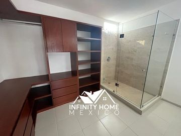 Casa amplia en renta o venta en Cumbres Cancun