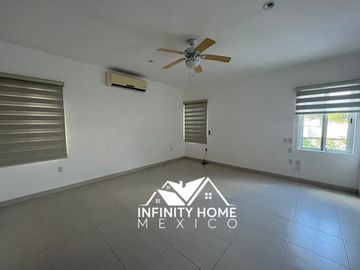 Casa amplia en renta o venta en Cumbres Cancun