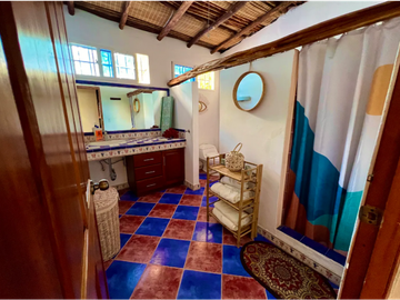 SEA CONFIABLE VENDE HERMOSA CASA BEACH FRONT CON ACCESO A LA PLAYA