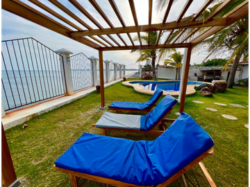SEA CONFIABLE VENDE HERMOSA CASA BEACH FRONT CON ACCESO A LA PLAYA