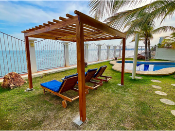 SEA CONFIABLE VENDE HERMOSA CASA BEACH FRONT CON ACCESO A LA PLAYA