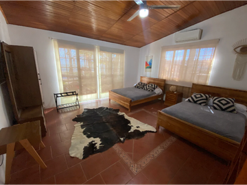 SEA CONFIABLE VENDE HERMOSA CASA BEACH FRONT CON ACCESO A LA PLAYA